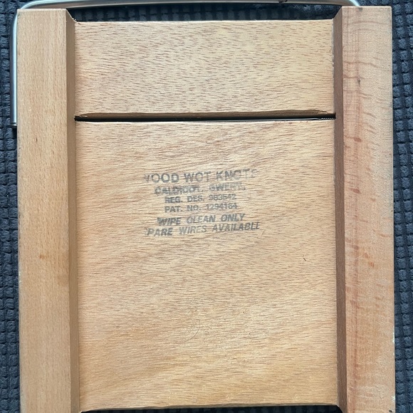 Wood Wot Knots MCM WALES cheese slicer - Picture 3 of 3